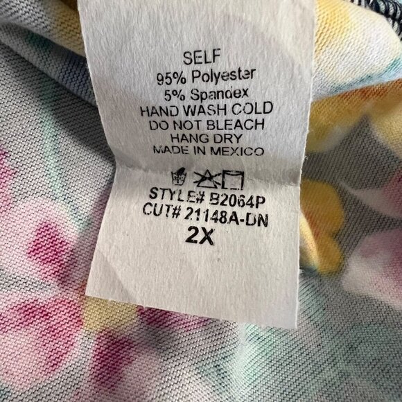 White Birch Women's Floral Bodysuit Short Sleeve Keyhole Size 2X - Picture 9 of 9